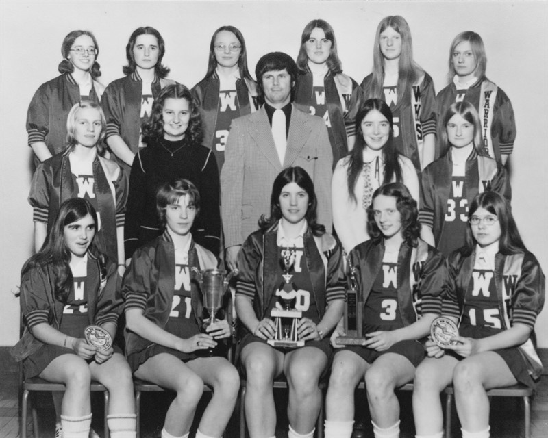 2002-5-4_73_Wildcats_Hockey